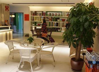 Motel 168 Shanghai Pudong Huinan Metro Station Tesco Eksteriør bilde