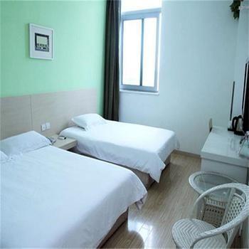 Motel 168 Shanghai Pudong Huinan Metro Station Tesco Eksteriør bilde