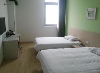 Motel 168 Shanghai Pudong Huinan Metro Station Tesco Eksteriør bilde